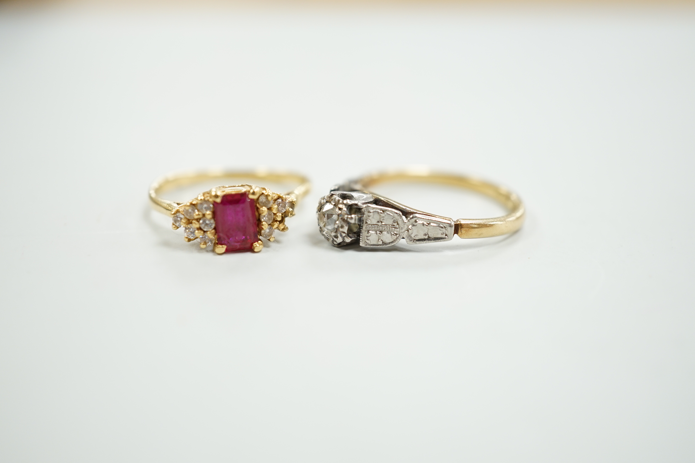 Two 18ct and gem set rings, including illusion set diamond, gross weight 5.5 grams.
